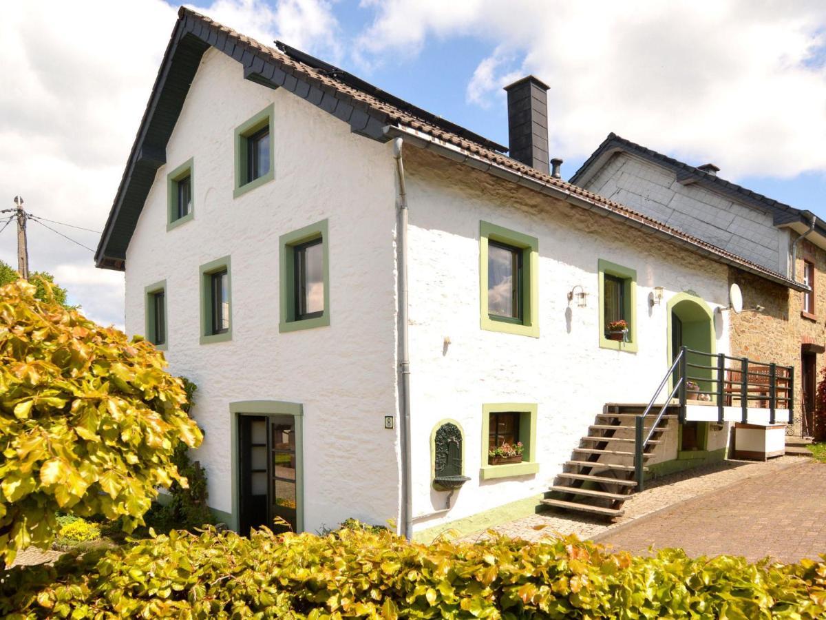 Lovely Holiday Home In B Tgenbach By The Lake Butgenbach Exteriör bild